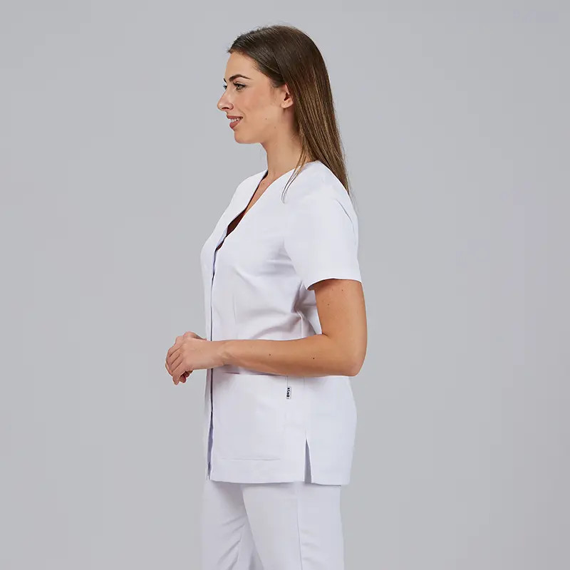 Casaca blanca para sanidad y farmacia Sonia con corchetes Gary's - casadelasbatas.com