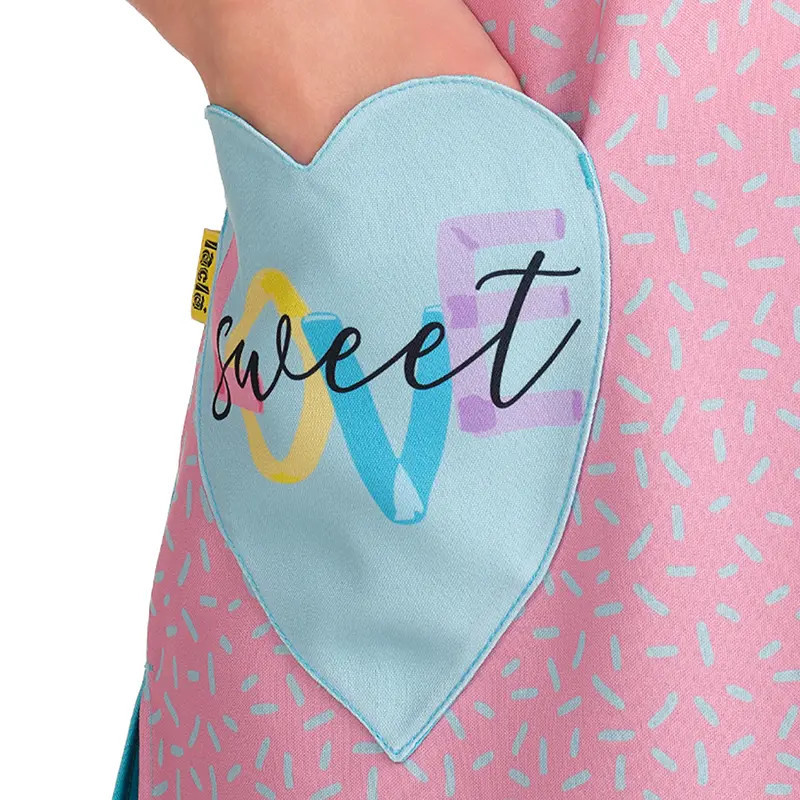 Bata maestra sin mangas Corazones - Lacla 52605696